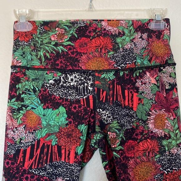 Lululemon Wunder Under high rise women’s 10 Zen Garden Multi EUC - Picture 2 of 5